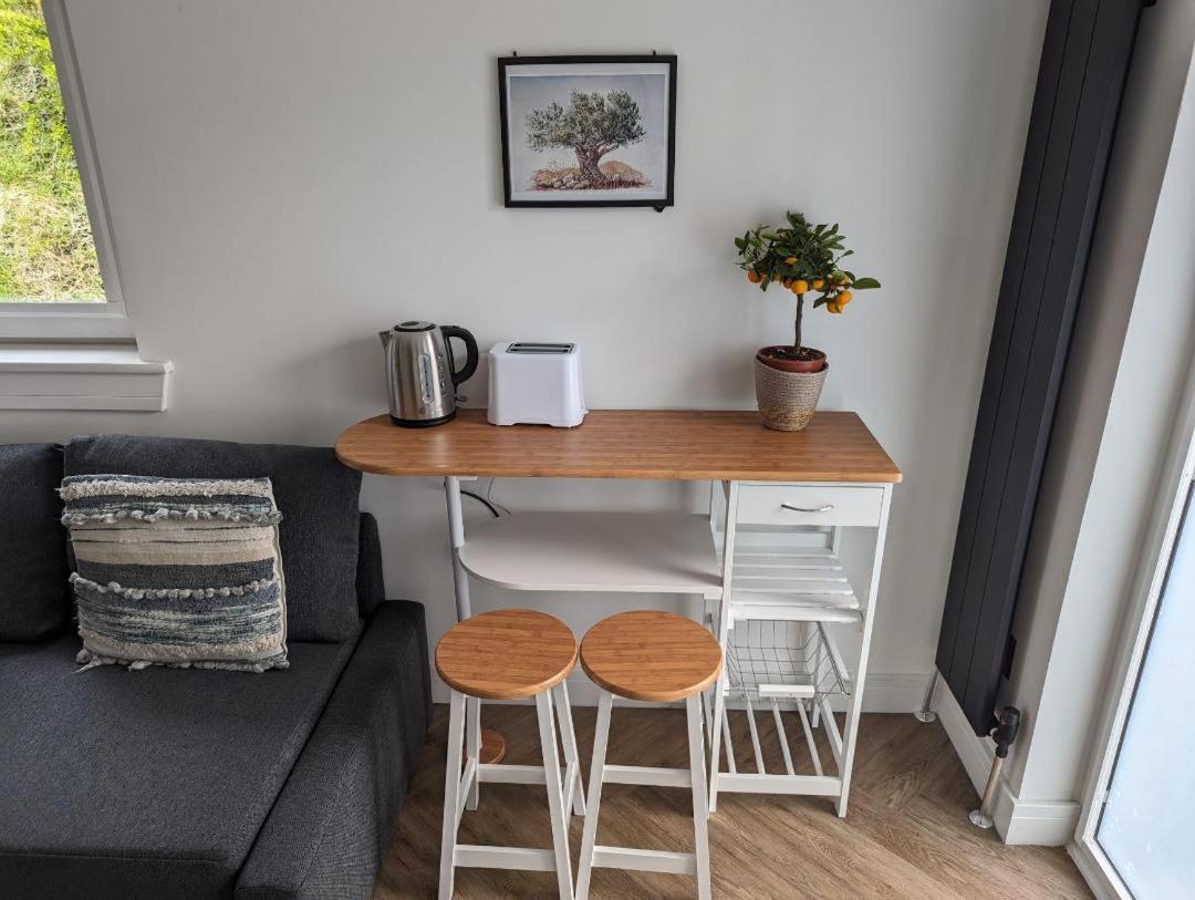 En-Suite Double Room With Private Entrance EDI Exterior photo